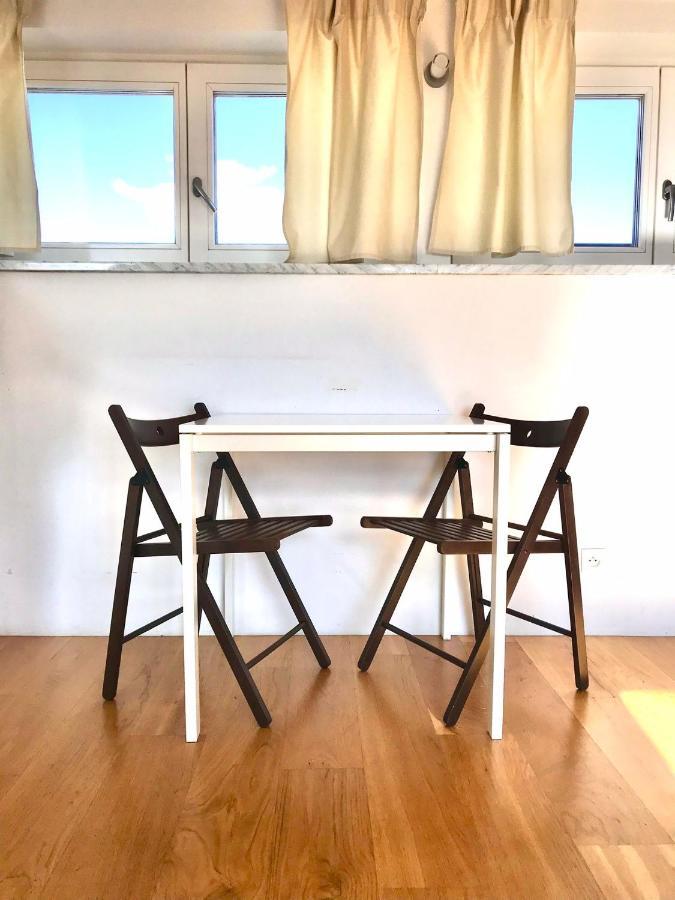 Bezagenta Wilcza8 Minimalist Studio Central Location Varsó Kültér fotó